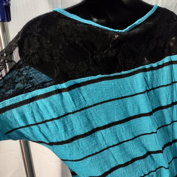 (397) De Colores, Live You Top, (Size Med.) - Picture 6 of 10